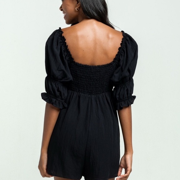 Le Lis NWT Black Puff Sleeved Romper - Picture 2 of 9